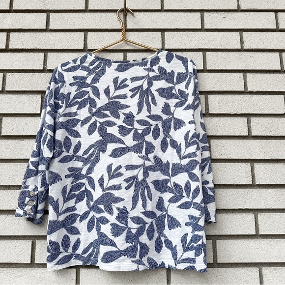 Chico’s Cotton Slub Leaf Print 3/4 Sleeve Button Tee Blue White - Picture 6 of 13